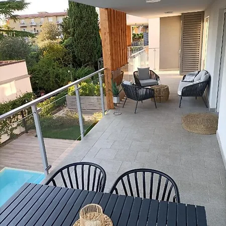 Dream With Pool In Apartment